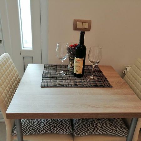 Studio Apartman Irena 2 Bijela Eksteriør billede