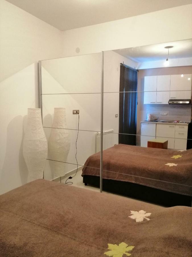 Studio Apartman Irena 2 Bijela Eksteriør billede